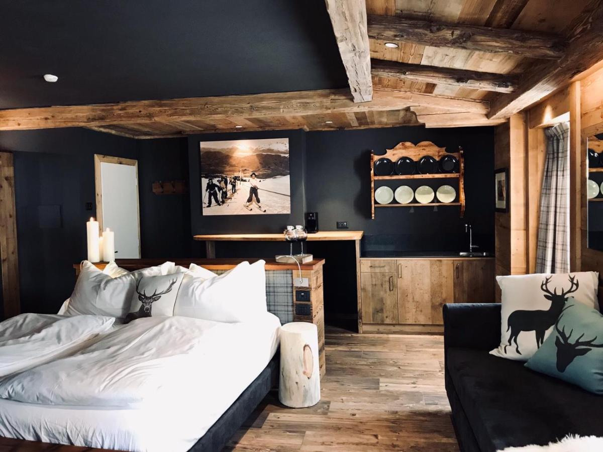 John Luxury Suites Фольгарія Екстер'єр фото